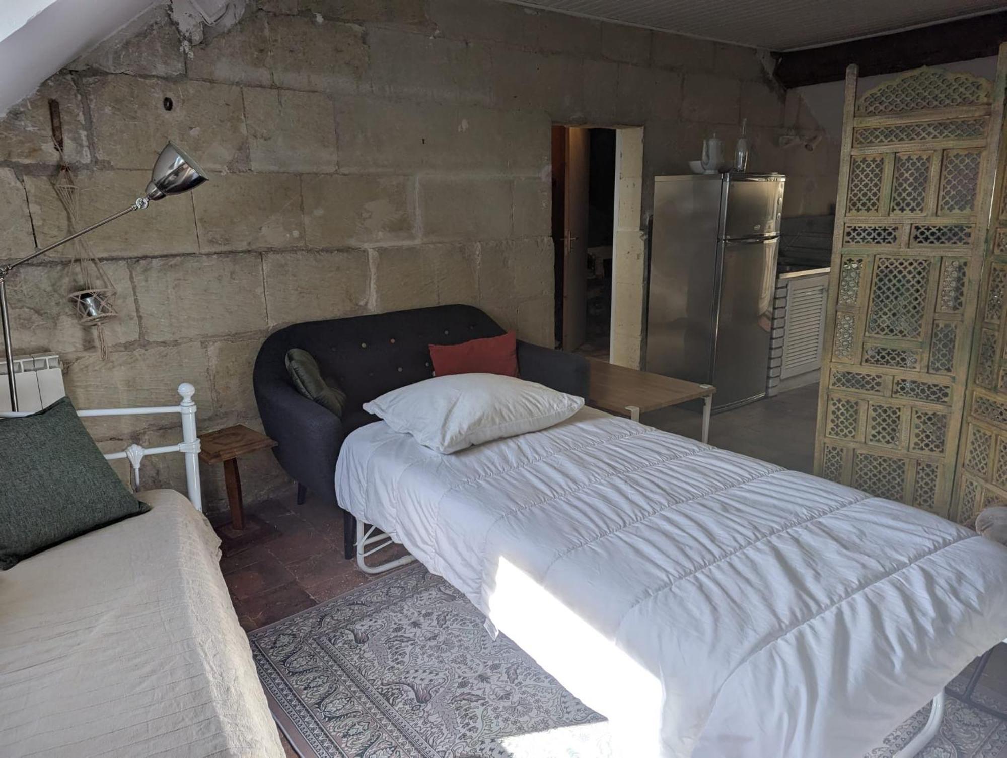 Appartement Des Hirondelles , Au Pied Du Chateau Chinon Eksteriør bilde